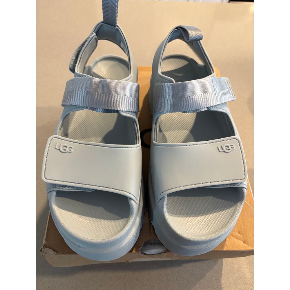 NWT Ugg Goldenglow - Size 9